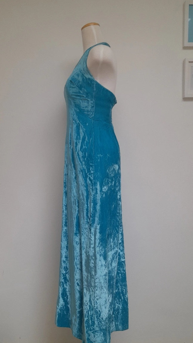 SHE WORE BLUE VELVET