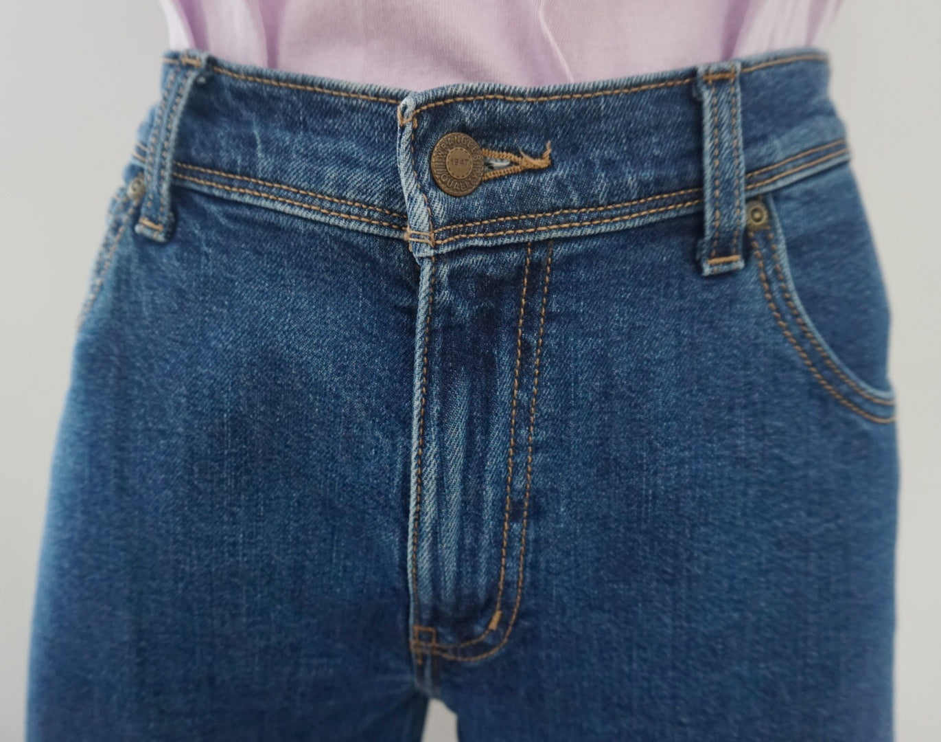 CALIFORNIA GIRLS WEAR WRANGLERS