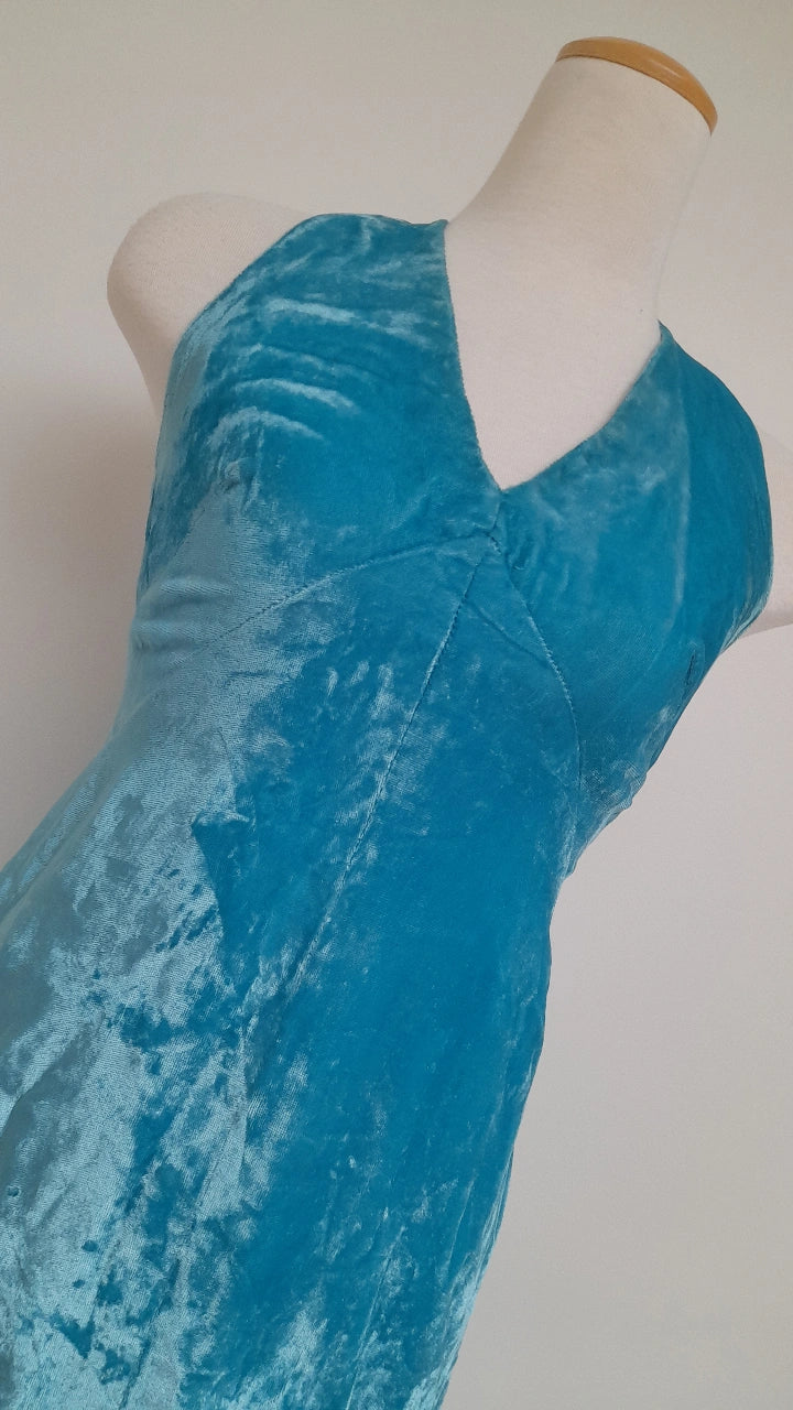 SHE WORE BLUE VELVET
