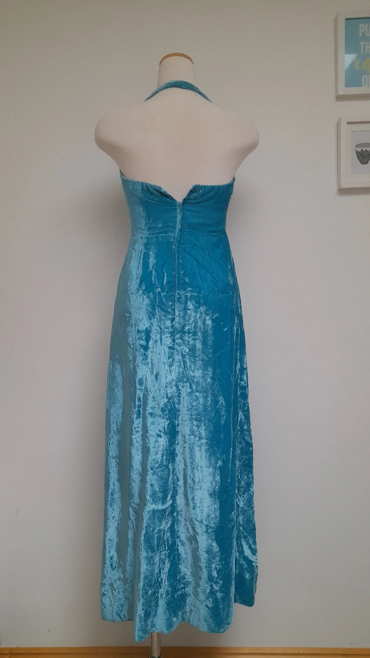 SHE WORE BLUE VELVET