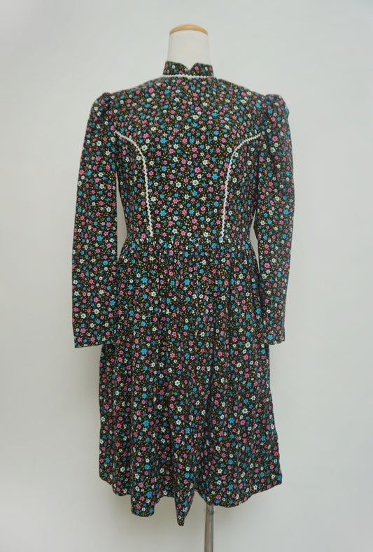 LITTLE DRESS ON THE PRAIRIE