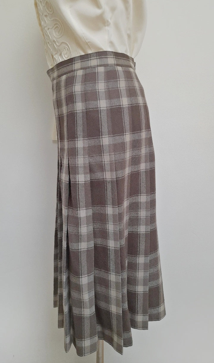 SCHOOL SKIRT
